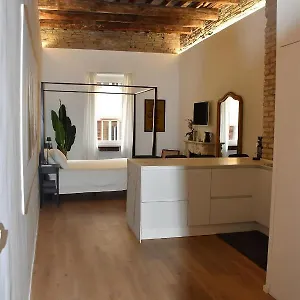 Fontana Luxury Rome
